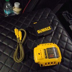 DeWalt 20V Battery Wall Charger Attachment 