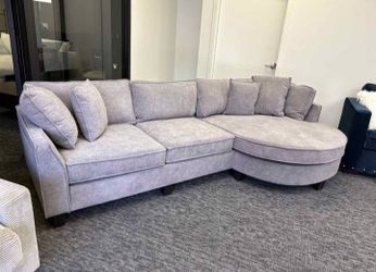 *CLOSEOUT SALE* 9FT WIDE SECTIONAL WITH CHARGING PORTS AND CUP HOLDER $750