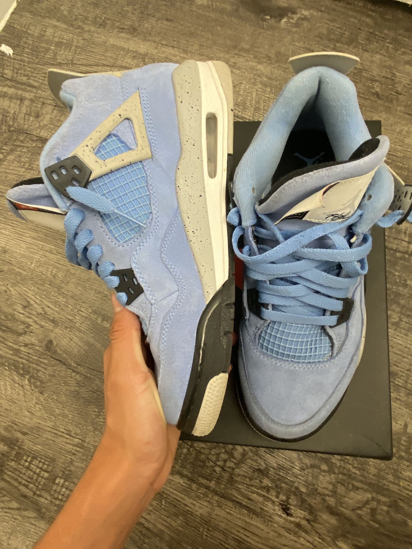 Jordan 4 Unc