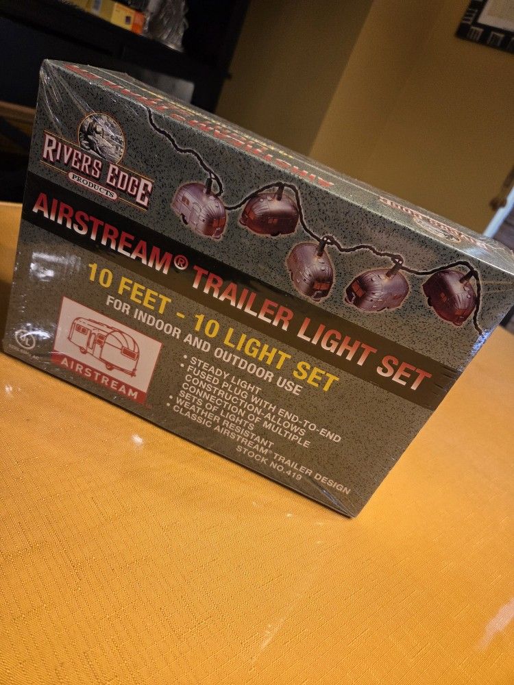 Rivers Edge Airstream Trailer Light Set - New Sealed