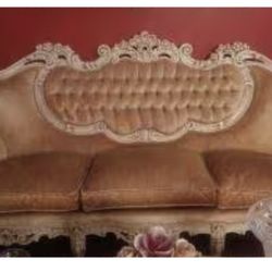 Custom 8 Piece’s Living room Set. Can Be Separated 