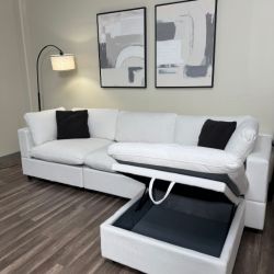 FREE DELIVERY New In Box 4 Piece Cloud Modular Sectional Couch - White