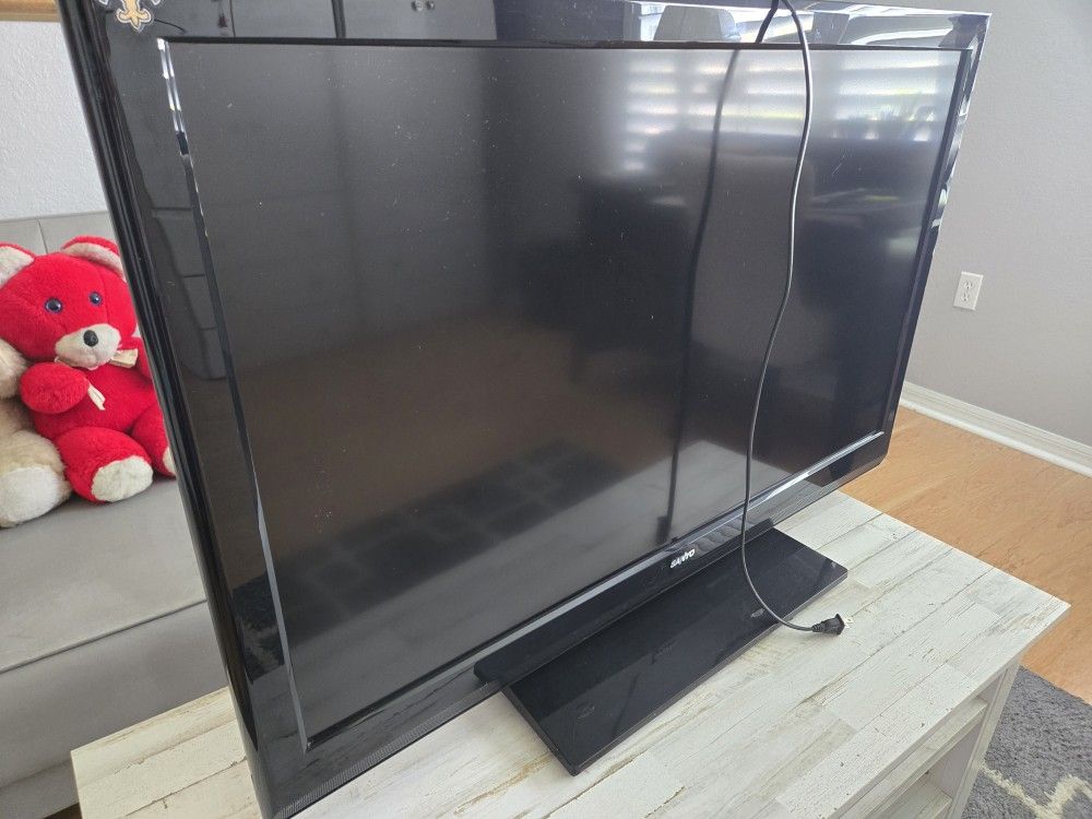 SANYO 42 IN TV