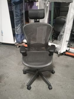 Herman Miller Aerons / Headrest 