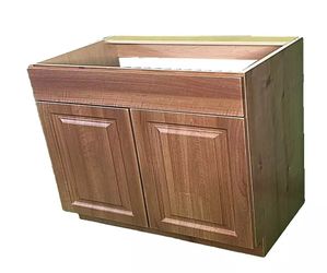 (Wholesale) Royal Cabinets  36 x 34.5 x 21D in. Shaker Vanity Base Cabinet in White