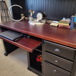 Office Desk With Matching Filing Cabinet 