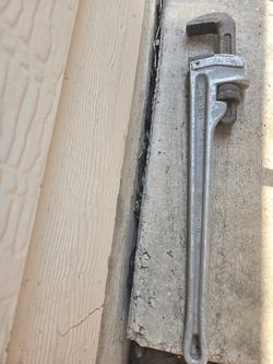 PIPE WRENCH 24 RIDGID