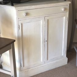 Farmhouse Rustic Sideboard/Buffet/Cabinet