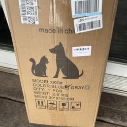 Large Cat/dog Carrier with Wheels (new) (Read ad before messaging)