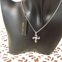 NWT Vintage Cookie Lee Silver Tone Genuine Cubic Zirconia Cross Pendant on Adjustable Necklace 