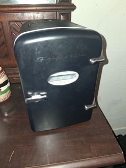 Frigidaire Mini Fridge Portable Cooler