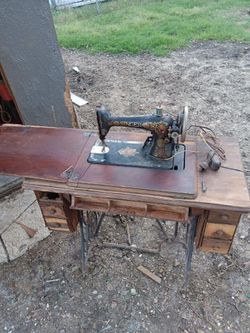 Singer Sewing Machine