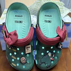 Zoro Crocs  Size 11