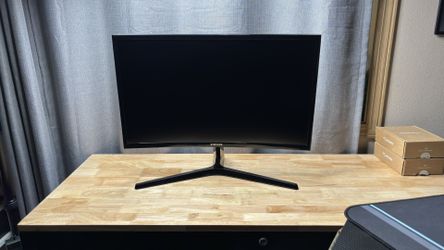 Samsung 24-Inch 144Hz Curved Gaming Monitor