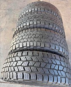 265 70 17 Cooper tires Con 80% de Vida Las 4