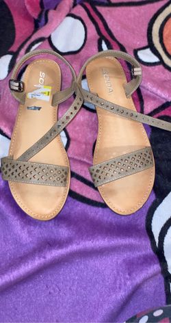 sandals size 71/2