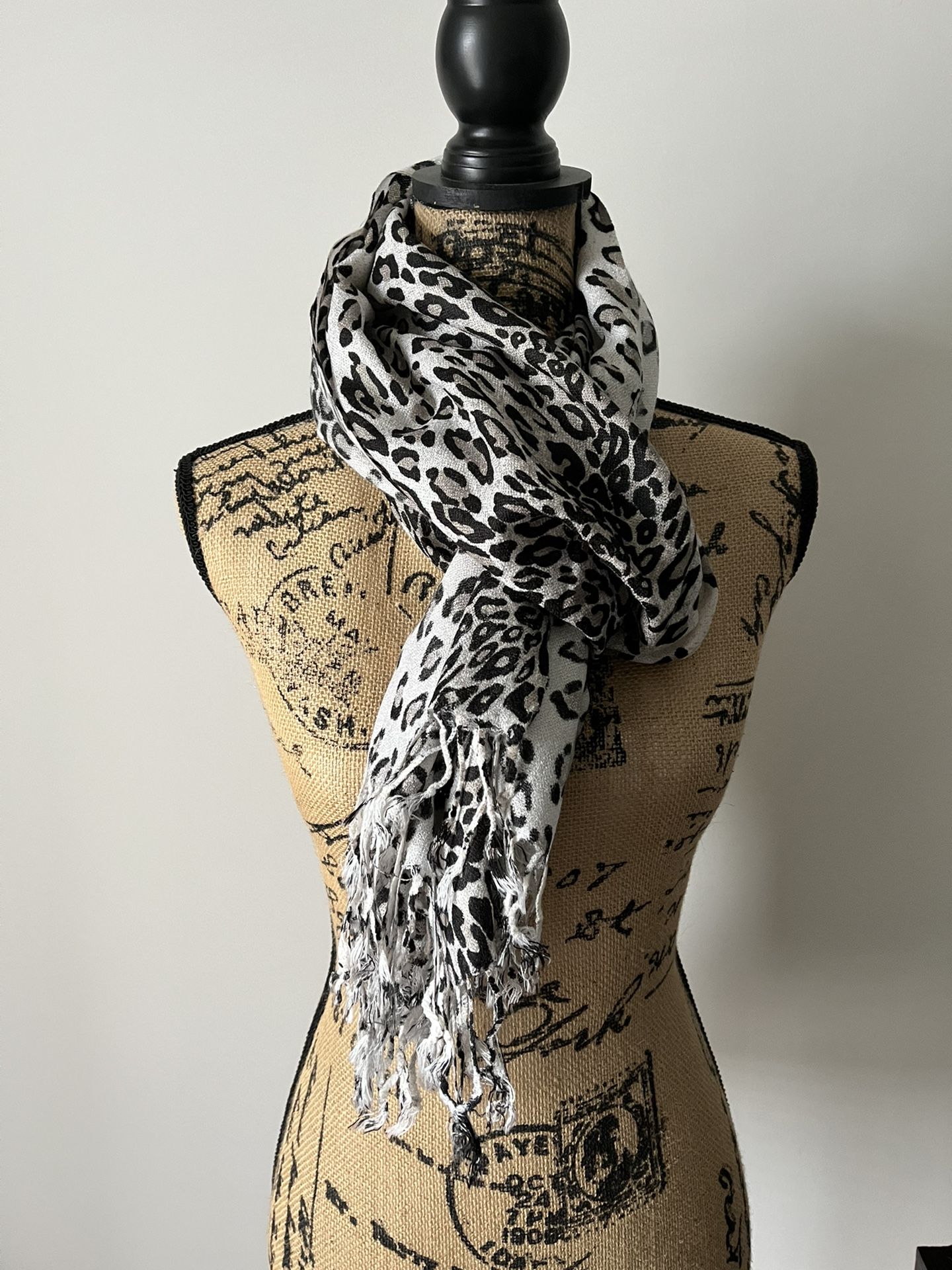 Womens Animal Print Scarf