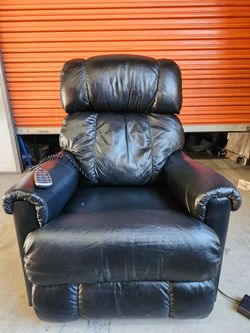 La-Z-Boy Leather Rocker Recliner Chair FREE DELIVERY