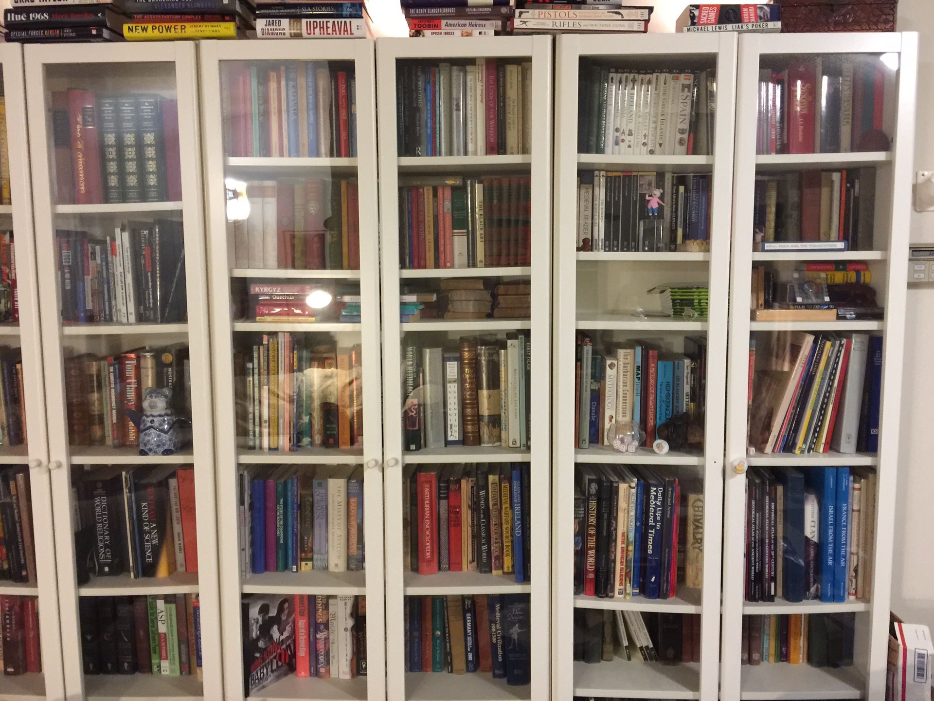 Nice book shelves w clear glass doors