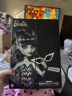 Frankie X Barbie Skull Collector UNOPENED!
