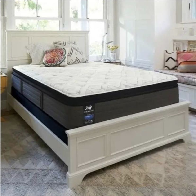 Queen sealy posturepedic response performance cooper mountain iv cheap plush pillow top mattress