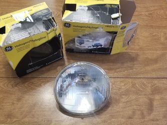 Pair Halogen Headlights Landcruiser