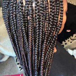 Knotless Braids 