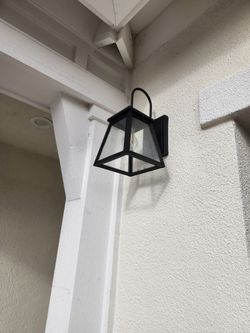 2 Drive Way Lights 3 Months Old