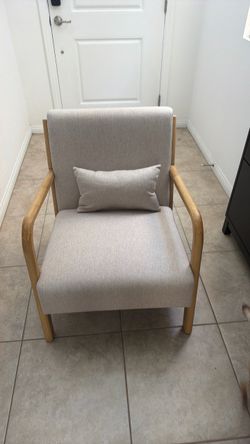 Accent chair