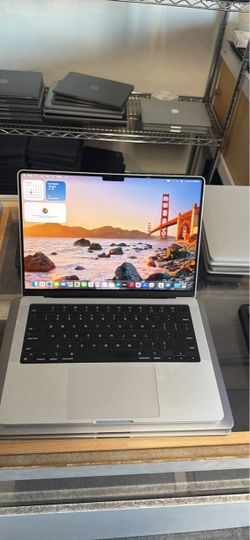 MacBook Pro M3 Pro 18GB RAM 512GB SSD