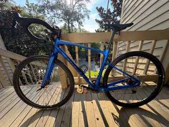Giant Revolt gravel bike