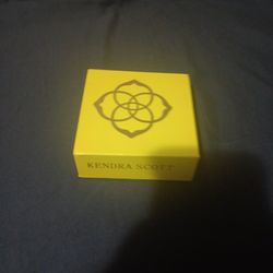 Kendra Scott Elisa Neclace /never Worn