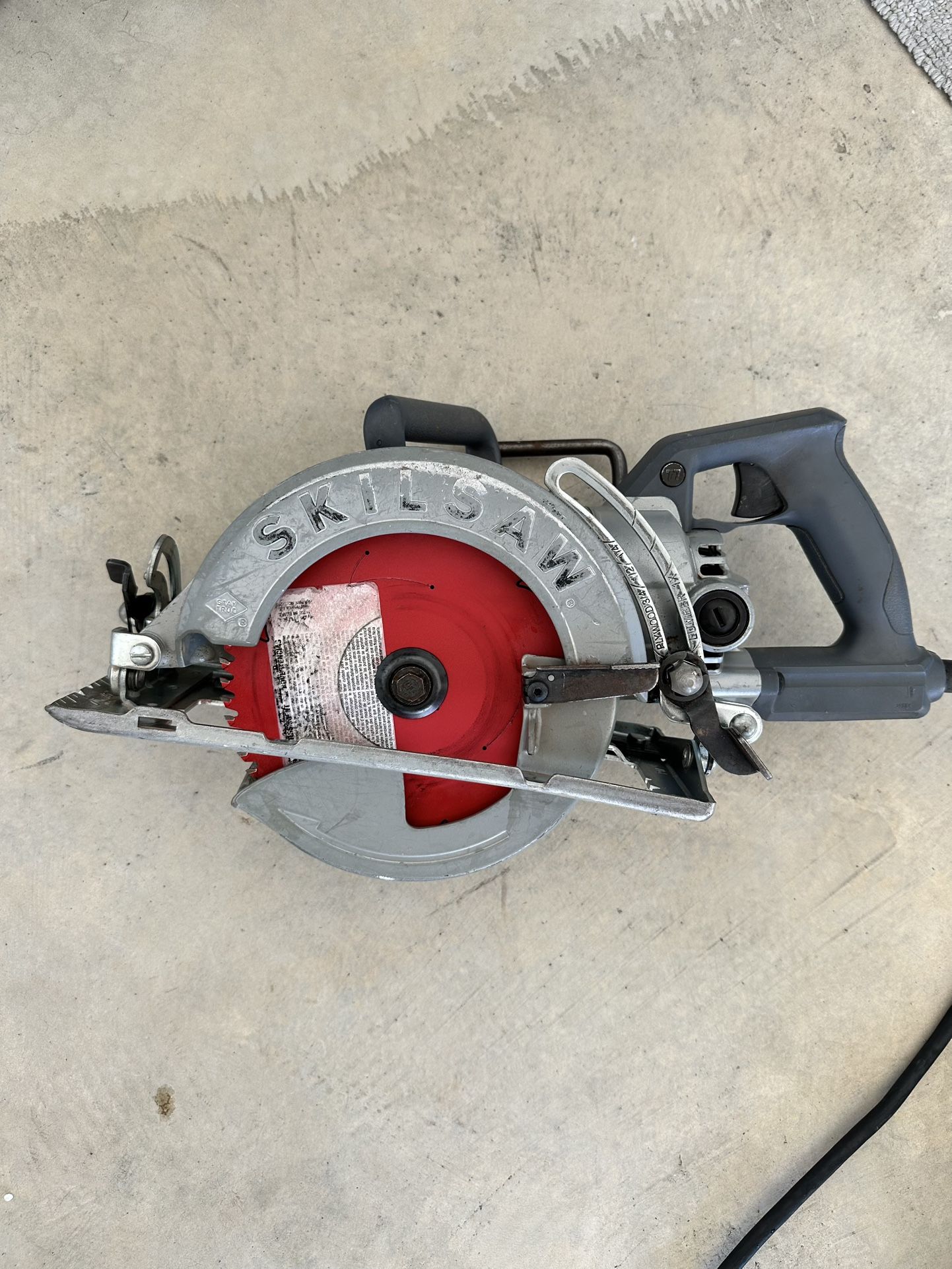 Skilsaw Saw