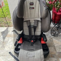 Booster seat- Britax Pioneer; silla de seguridad booster para Niños
