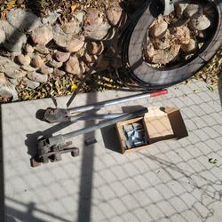 Signode 1-1/4" Straping Tool  With Setting Tool 