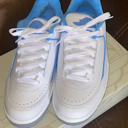 Air Jordan 2s UNC Lows 