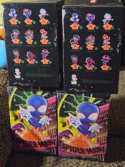 4 -Spiderman pop mart  blind boxes