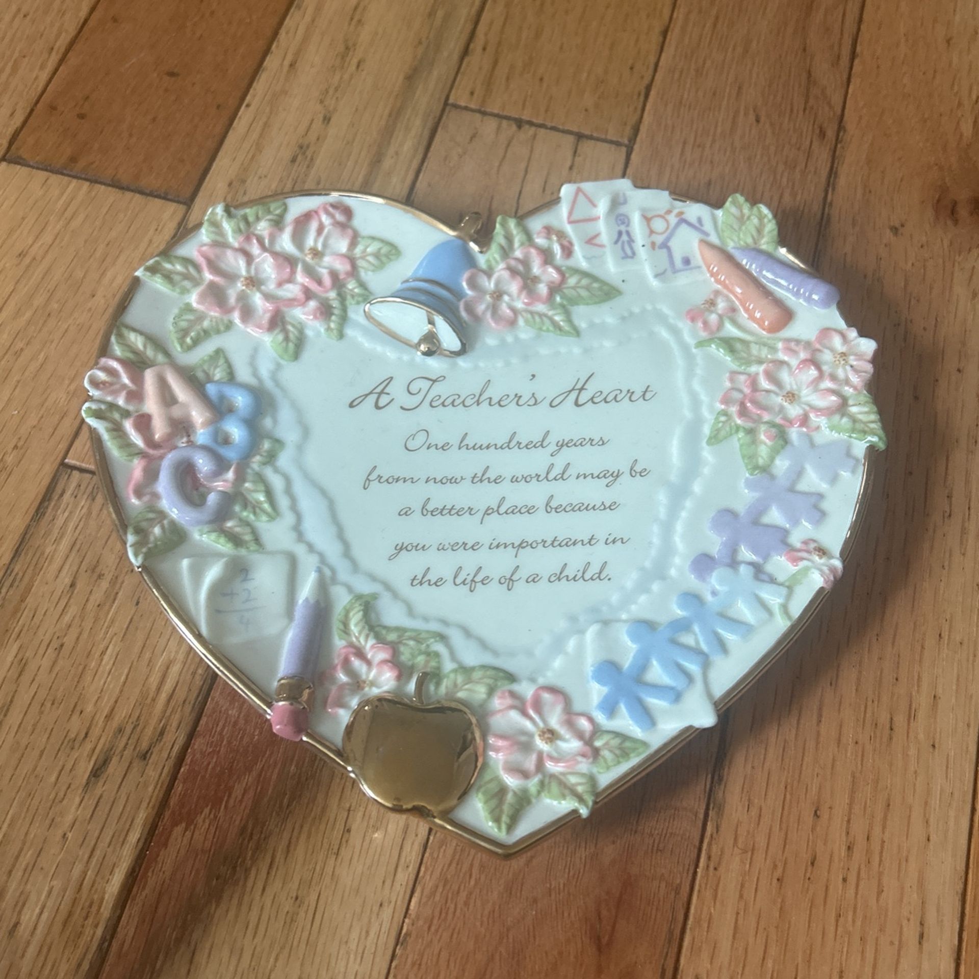 Teacher’s wall hanging plate