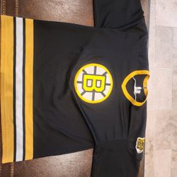 Boston Bruins 1990s Jersey with Shoulder Patches