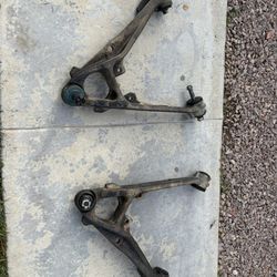 Lower Control Arms 2007-13 GM