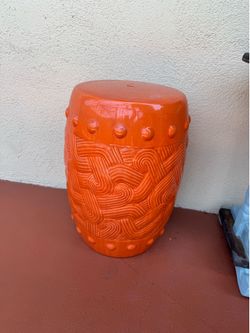$20 Small 18.5” tall decoration* used as table/ possible lamp base