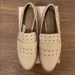 14th and Union Beige Loafers: Size 8