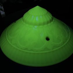 Vintage Uranium Custard Glass Art Deco 30s Low Hanging Ceiling Light Shade