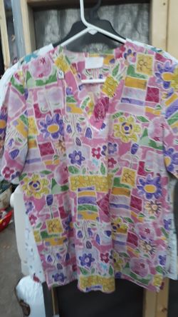 Scrubs chart looks like size small to medium