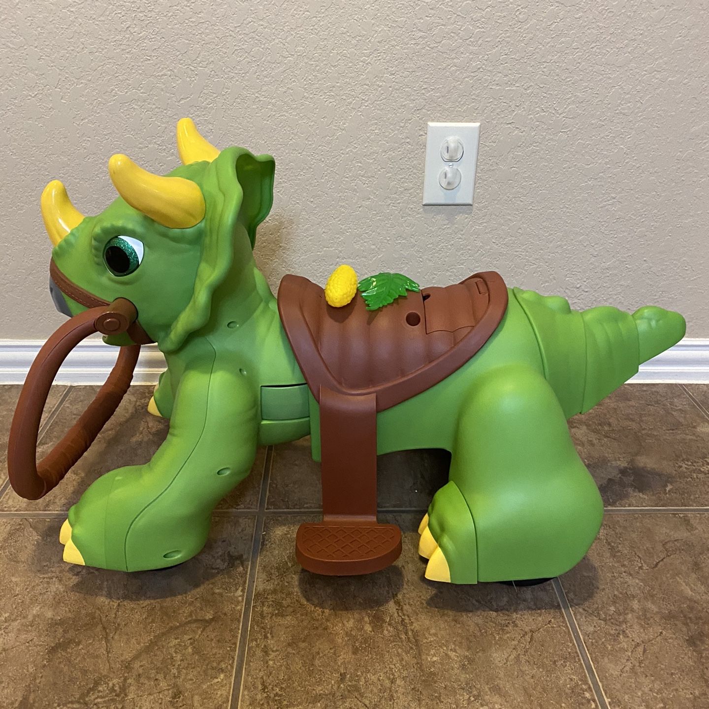 Rideamals Triceratops Riding Toy