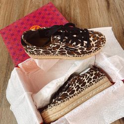 Tory Burch Animal Print Espadrille Sneakers – NEW – Women’s 9 (In Box)