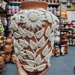 💐🏺clay Flower Vase 🏺💐Talavera & Clay Pottery Store  12031 Firestone Blvd Norwalk Ca 90650 Open Everyday 9AM-7PM  Instagram; Casaxartesanal 