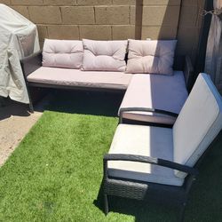 For Sale The Set Outside Patio $60 Dollar 