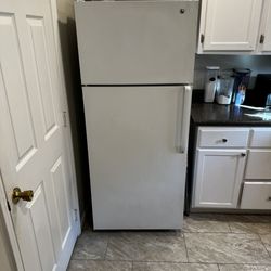 Used GE Refrigerator 