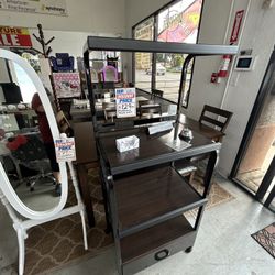 STANTE  PARA COCINA. Con Contacto Electrico